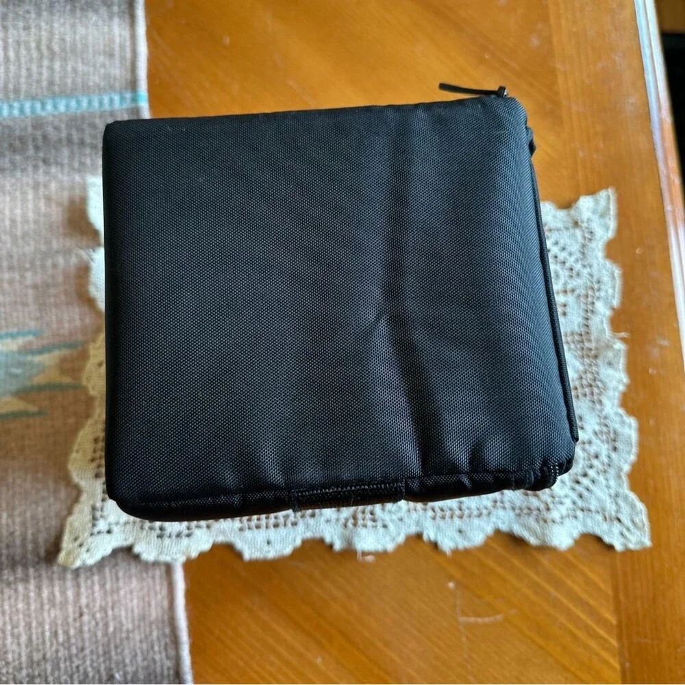 Vintage Case Logic Nylon Zippered Carrying Case CD Holder